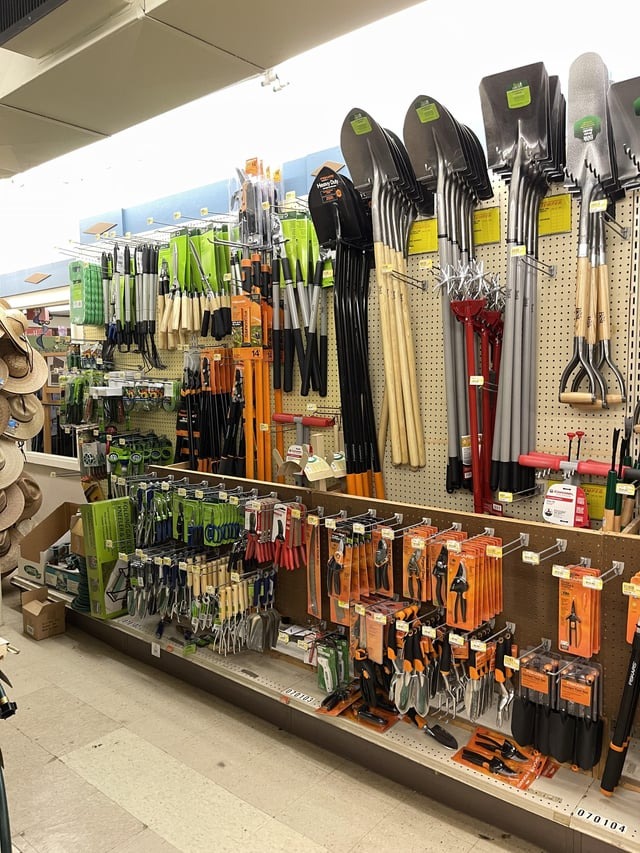 Blossom Hardware